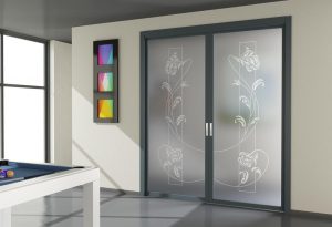 Porte iin Vetro. Porta in vetro Flat F1 scorrevole con binario per controsoffitto. Azienda Foa Porte