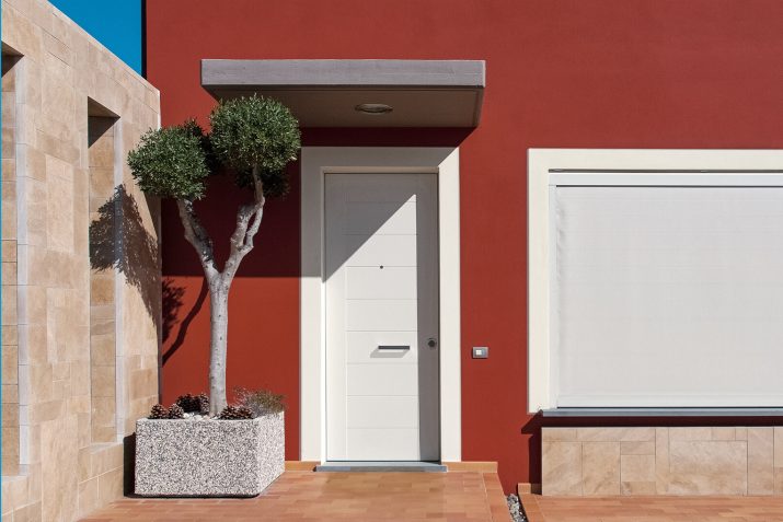 Porta Evolution: il classico per l’ingresso contemporaneo. Azienda Oikos Venezia S.p.A.