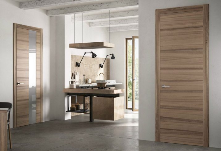 Equa Porta da Interno. Azienda Ferrerolegno S.p.a.