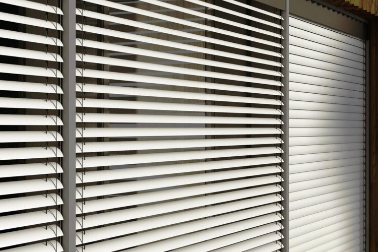 Parasole C 80: frangisole orientabile per il controllo di luce e calore. Pinto s.r.l.