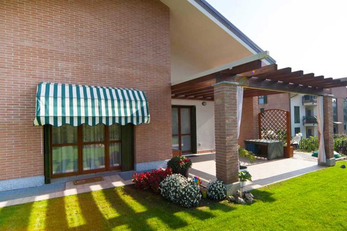 Tende da sole a cappottina
