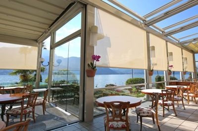 Verande e pergolati. Pergola con tenda scorrevole, modello Xtesa. KeOutdoor-Design